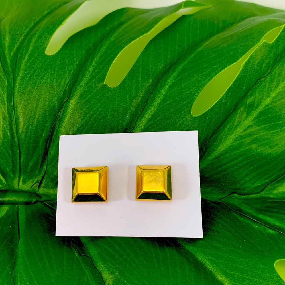 Vintage Metallic Gold Toned Stud Earrings